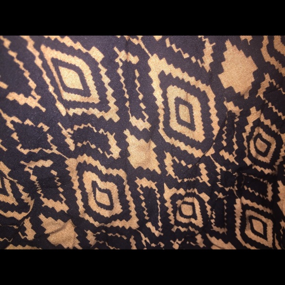 Light brown and black shorts - Picture 2 of 2